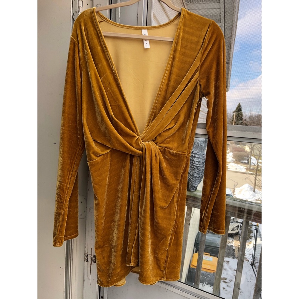 DRESS